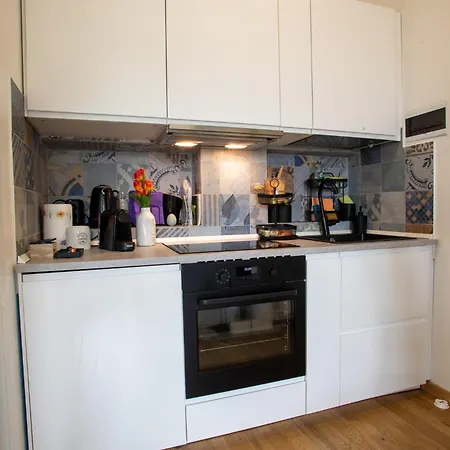 Hi15 - Garage Privato Como