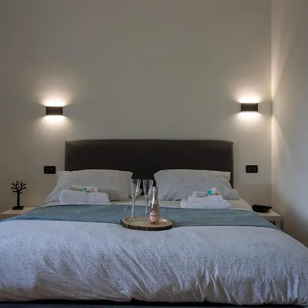 Hi15 - Garage Privato Como