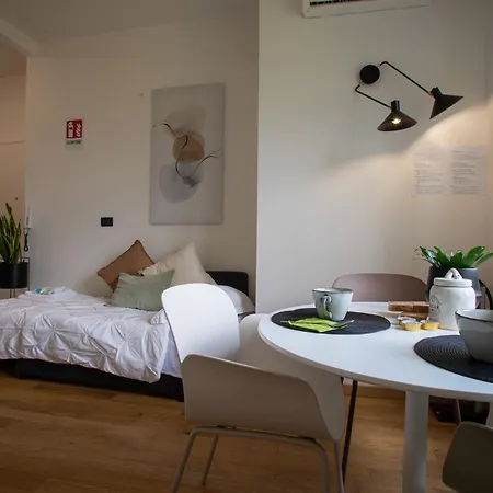 Hi15 - Garage Privato Apartamento