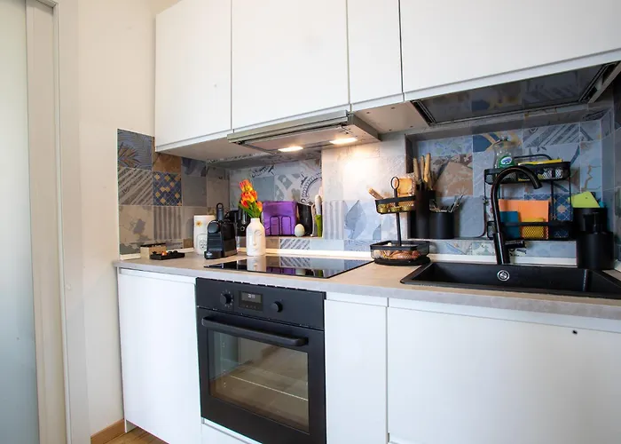 Hi15 - Garage Privato Apartamento *