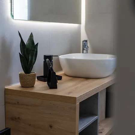 Hi15 - Garage Privato